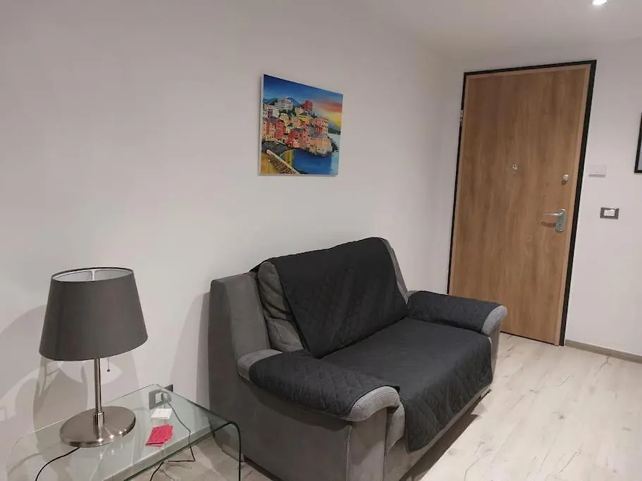 Titti'S House - Parcheggio Custodito In Garage Gratis Genoa Apartment